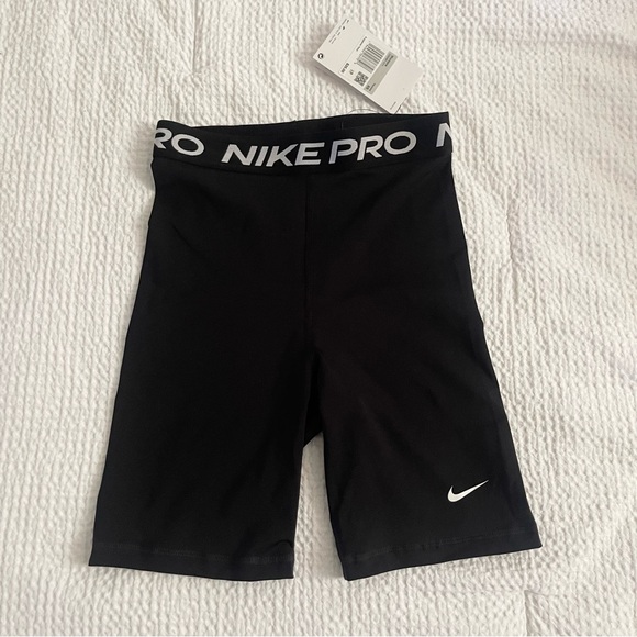 Nike pro dri-fit 365 7" Hi-Rise workout yoga sportswear training Shorts - Picture 1 of 4